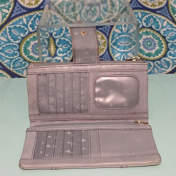 Fossil Leather Wallet - Bundle of 2 - Picture 6 of 15